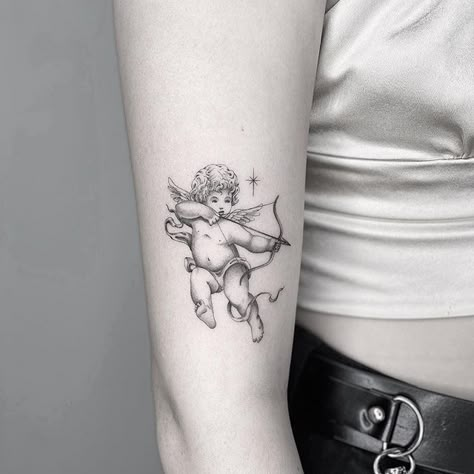 Kane Navasard no Instagram: “Cherub/cupid/flying baby.” Cherub Tattoo Designs, Cupid Tattoo, Tatuagem Masculina Pequena, Cherub Tattoo, Angel Tattoo Designs, Stomach Tattoos, Group 2, Best Sleeve Tattoos, Tattoo Sleeve Designs