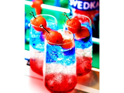 11 Best Red White And Blue Drinks To Celebrate July 4 With A Bang – Advanced Mixology Blue Cocktail Recipes, Red White And Blue Drinks, Fourth Of July Cocktails, Red White Blue Drink, 4th Of July Drinks, July Cocktails, Fourth Of July Drinks, Cookout Recipes, 4th Of July Cocktails