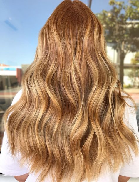 30 Trendy Strawberry Blonde Hair Colors & Styles for 2020 - Hair Adviser Natural Copper Blonde Hair, Ginger Fall Hair Color, Lived In Beachy Blonde Balayage, Strawberry Blonde Hair Natural, Honey Copper Hair Caramel Highlights, Ginger Balayage, Natural Strawberry Blonde Hair, Dark Strawberry Blonde Hair, Reddish Blonde Hair