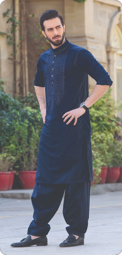 Muslim Men Clothing, Man Dress Design, Wedding Kurta For Men, Kurta Pajama Men, Stylish Men Wear, Groom Dress Men, Indian Groom Wear, Gents Kurta Design, Gents Kurta