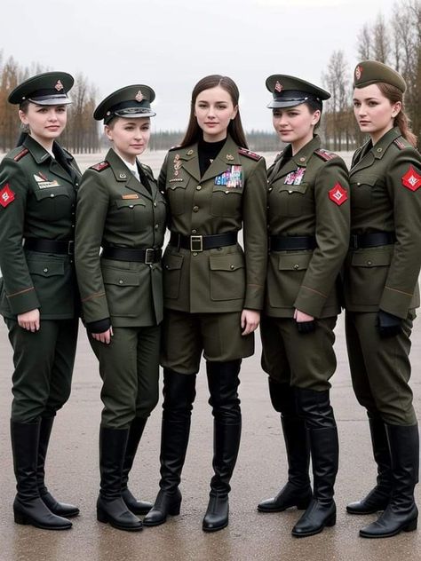 Military Uniform Female, Vintage Military Uniforms, Army Outfit, Ww2 Women, Military Jacket Women, Army Police, Female Cop, Riding Boots Fashion, Hilarious Pictures