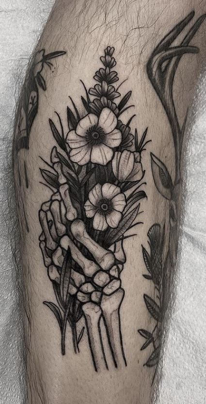 Skeleton Hand Tattoos, Daisy Tattoo Designs, Skeleton Flower, Tattoo Me, Skeleton Tattoos, Daisy Tattoo, Skeleton Hand Tattoo, Birth Flower Tattoos, Leg Tattoos Women