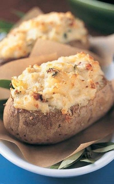 Artichoke Crab Stuffed Potatoes Potatoes Wallpaper, Nacho Potatoes, Butter Appetizers, Potatoes Russet, Christmas Brunch Recipes, Stuffed Potatoes, Crab Stuffed, Pink Peppercorn, Cheese Tarts