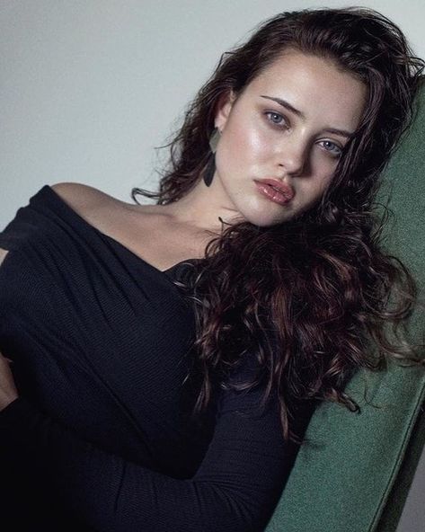 Katherine Langford, Miranda Kerr, Hollywood Celebrities, Pretty People, A Woman, Hollywood, Wattpad, Actresses, Celebrities