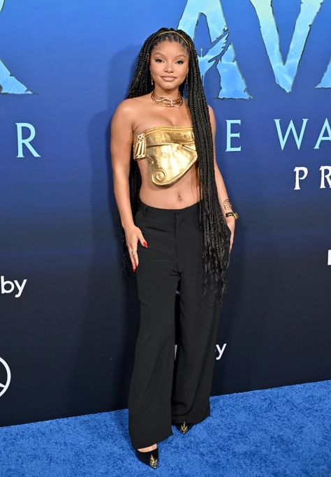 Halle Bailey Style, Chloe Halle, Chloe And Halle, Avatar The Way Of Water, Gigi Style, I Love Being Black, Egyptian Inspired, Chloe X Halle, Short Locs Hairstyles