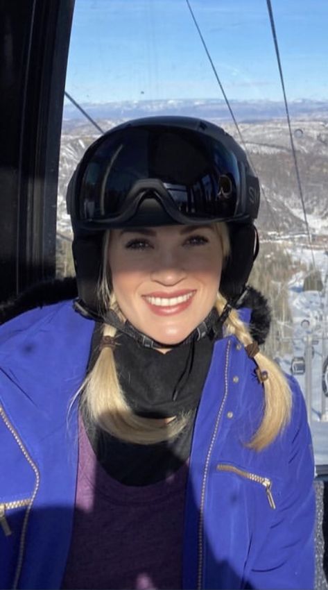 Carrie Underwood Photos, Queen Of Everything, Love Ya, Forever Me, Carrie Underwood, Country Singers, Love You So Much, Riding Helmets, Carry On