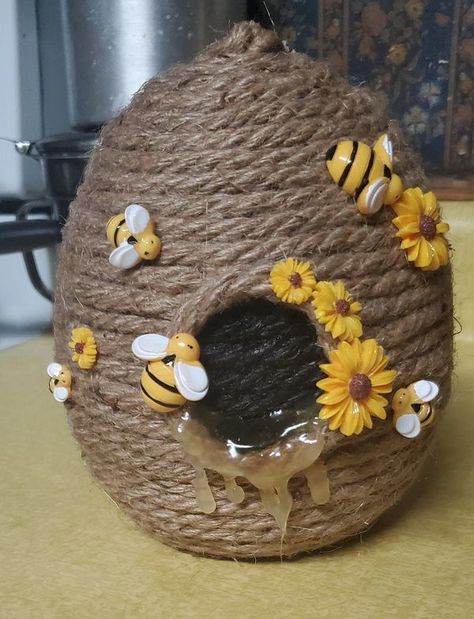 How To Make Bee Hives Diy Projects, Diy Beehive, Tree Rope, Bee Hive Craft, Hornets Nest, Stick Crafts, Bee Honey, Laundry Area, Crafts Decor