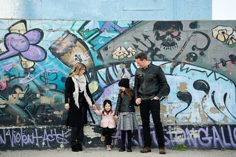 Downtown #ldnont has so many unique locations for any type of session. We especially love graffiti walls, they can add a wonderful pop of colour even on a grey day!  V + S and their girls rocked this session and gotta say their outfits were a 10 out of 10!! Thankful for jelly bean bribes for helping to bring out that cute smile! Family Photos Graffiti Wall, Graffiti Wall Family Photoshoot, Graffiti Family Photoshoot, Urban Family Pictures, Urban Family Photos, Spring Family Pictures, Fam Photos, Rock Family, Love Graffiti