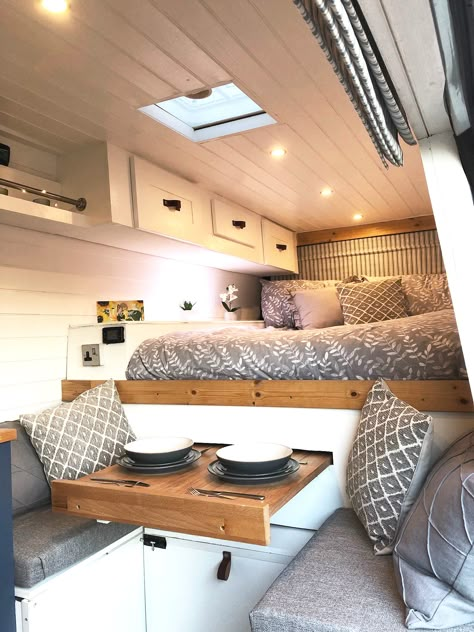 Midnight Blue Kitchen, Transit Camper Conversion, Caravan Vintage, Astuces Camping-car, Charcoal Kitchen, Ford Transit Camper, Transit Camper, Interior Boho, Kombi Home