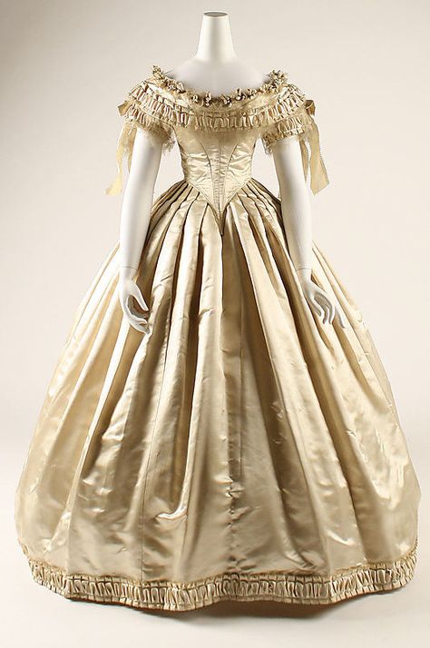 Wedding dress    Date:      1855–62  Culture:      American  Medium:      silk  Dimensions:      Length at CB (a): 12 1/2 in. (31.8 cm) Length at CB (b): 44 in. (111.8 cm) Theatre Dress, 1850s Fashion, 19th Century Fashion, Old Dresses, Wedding Gowns Vintage, Antique Dress, Vintage Gowns, Old Fashion, Historical Dresses