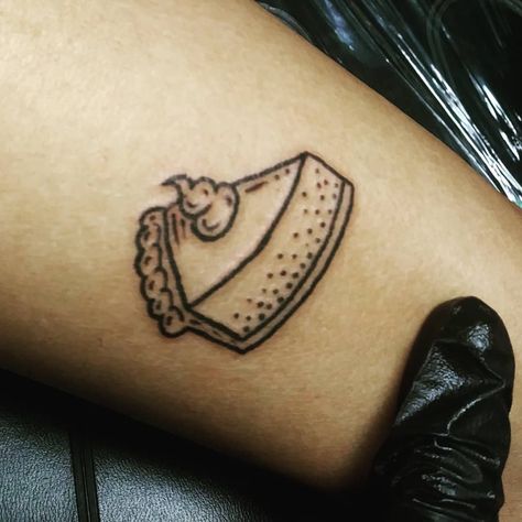 Lemon Meringue Pie Tattoo, Pie Tattoo Simple, Pumpkin Pie Tattoo, Cheesecake Tattoo, Pie Tattoo, General Aesthetic, Free Hand Tattoo, Pie Pie, Sister Tattoo