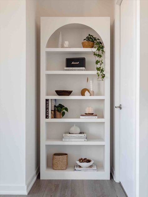 I've hacked the IKEA Billy bookcases into very on trend arched bookcases to display my favourite books and decor items. Click to see more of my favourite IKEA hacks! Arched Wall Niche, Niche Decorating Ideas, Wall Niche Ideas, Niche Decor, Billy Ikea, Ikea Bookshelves, Ikea Billy Bookcase, Bookcase Design, Wall Niche