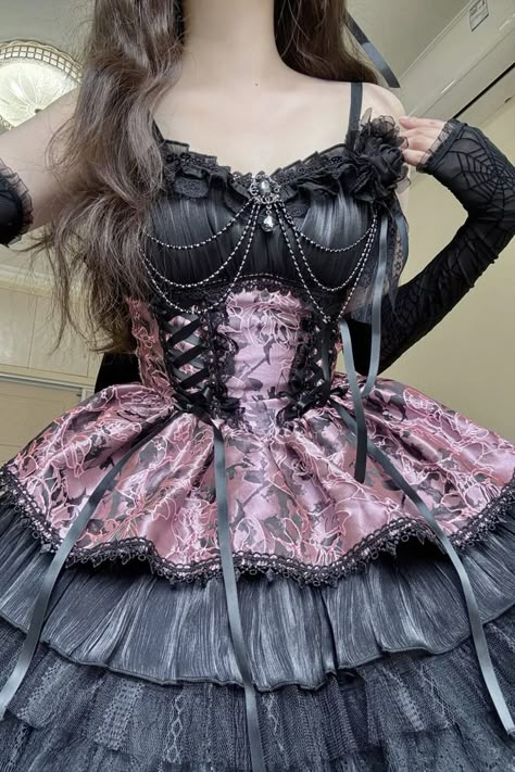 Black/Pink Ancient Dream of the Dark Night Print Ruffle Gothic Lolita – LolitaInside Pink Goth Outfits Pastel Grunge, Pastel Goth Dresses, Pink And Black Dress Outfit, Pink Vampire Outfit, Dark Colors Outfit, Pink Goth Outfits, Outfit Black And Pink, Pink And Black Fashion, Pink And Black Makeup