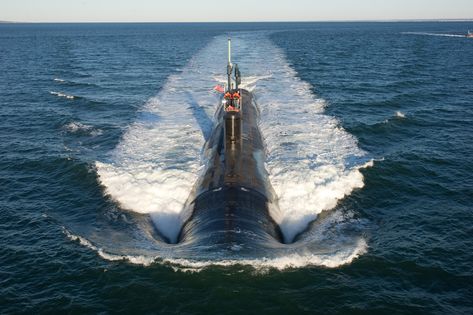 Virginia-class submarines are characterized as "fast-attack" submarines, but the moniker is more about the sub's mission than its actual speed, which isn't all that fast. Virginia Class Submarine, Us Submarines, Us Navy Submarines, Underwater Drone, Navy Submarine, Battle Ships, Usa Navy, Nuclear Submarine, Go Navy