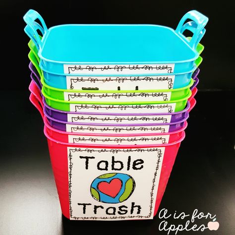 Table Trash Bins FREEBIE! Classroom Corner, Organize School, Clean Classroom, Organized Classroom, Classroom Hacks, Bin Labels, Classroom Tables, Tool Table, Classroom Organisation