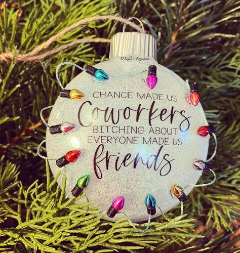 Small Diy Christmas Gifts For Coworkers, Co Worker Ornaments, Coworker Stocking Stuffer Ideas, Christmas Gift Bags For Coworkers, Easy Diy Christmas Gifts For Coworkers, Coworker Gift Basket, Small Diy Christmas Gifts, Coworker Holiday Gifts, Diy Christmas Gifts For Coworkers