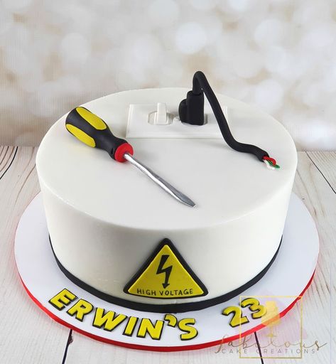 Electrician Birthday Cake, Electrician Cake Ideas, Father's Day Cake Designs, Father's Day Cake, Chef Cake, Unique Cakes Designs, Birthday Cake For Him, Fathers Day Cake, Mini Cakes Birthday