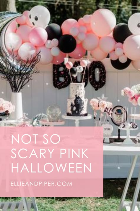 here are so many ways to throw a ghoulishly amazing Halloween party. You can opt for terrifying decorations and themes or go for something more light-hearted and fun. Our friend and Ellie and Piper party lover, Katherine threw a spooktacularly adorable Halloween bash for her friends and their children. Pink Halloween Birthday, Girl Halloween Party, Girly Halloween Birthday Party, 4 Ever Spooky Birthday Party, Booday Party, Halloween Third Birthday Party, Girls Halloween Party, Our Boo Is Turning Two, Pink Halloween Birthday Party