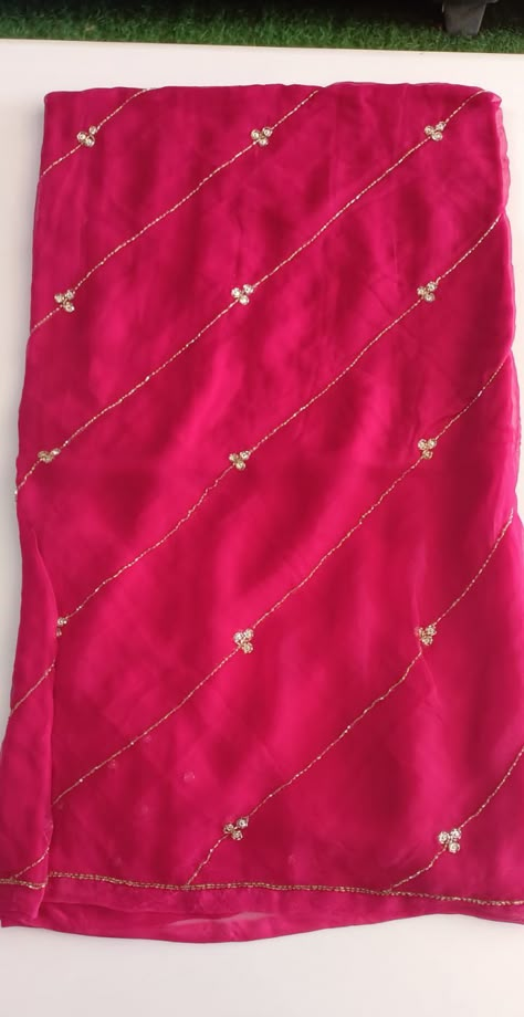 Duppta Work Design, Duppattas Designs Ideas, Simple Saree Designs, Hand Work Design, Embroidery Fashion Detail, Bridal Necklace Designs, Emb Designs, Birds Embroidery Designs, Hand Beaded Embroidery