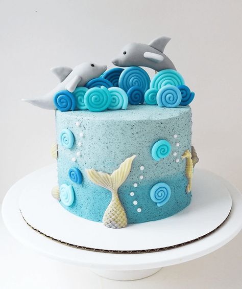 Dolphin Cake Design Images (Dolphin Birthday Cake Ideas) Dolphin Theme Party, Dolphin Fondant Tutorial, Dolphin Theme Cake, Dolphin Cake Birthday, Dolphin Cake Ideas, Isabella Cake, Dolphin Birthday Party, Dolphin Cake Topper, Birthday Cake Dolphin