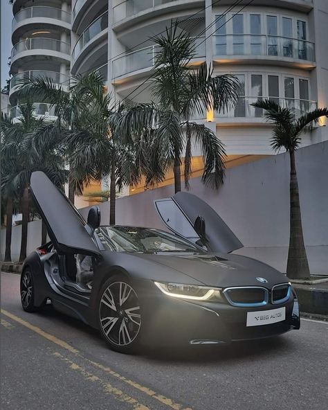 BMW Photo, BMW Wallpaper L Kitchen Design Ideas, L Kitchen Design, Bmw I8 Black, Lamborghini Urus Interior, I8 Bmw, Prom Car, Matte Black Cars, Bmw Convertible, L Kitchen