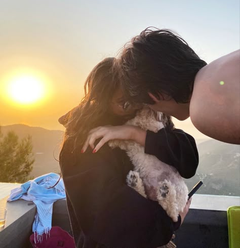 #couple #relationship #summerlove #couplegoals #dog #sunset #pool Couple Dog Aesthetic, Dog Parents Aesthetic, Couple And Dog Aesthetic, Dog With Couple, Couple With Dog Aesthetic, Dog And Boyfriend, Couple With Puppy, Dog Lover Aesthetic, Couple With Dog