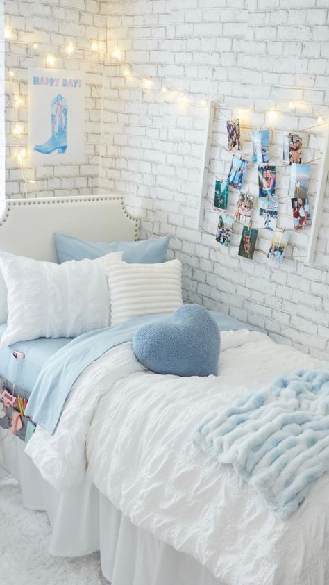 String Lights Dorm, Light Blue Rooms, White Dorm Room, Dorm Room Inspo, Fun Posters, Blue Dorm, College Dorm Room Inspiration, Blue Room Decor, Dream Dorm Room