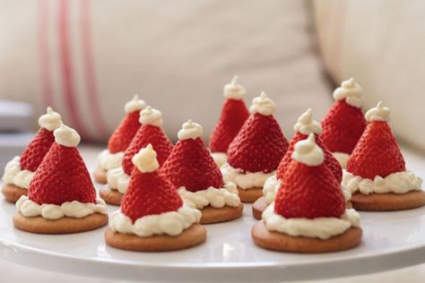 Cookies With Strawberries, Santa Hat Cookies, Strawberry Santa Hats, Strawberries And Cream Cheese, Strawberry Santa, Cookies With Santa, Strawberry Santas, Hat Cookies, Holiday Recipes Christmas