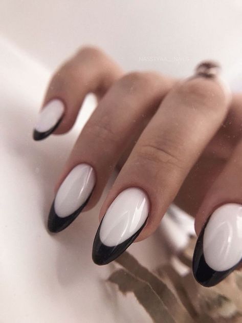 Shellac Almond Nails Designs, Black And White French Tip Nails, Nails Short Almond Shape, Monochrome Nails, Fashion Outfits Dresses, Black Tips, Nails White, Outfits Dresses, Acrylic Nails Coffin Short