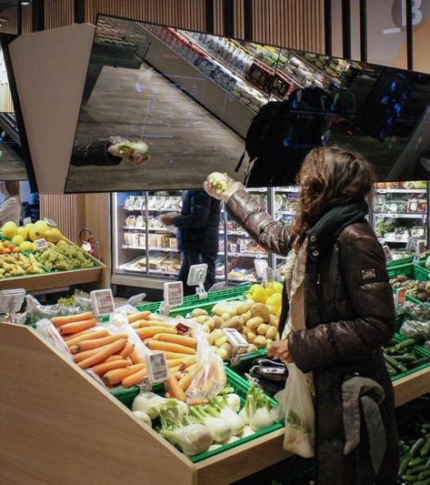 Asian Pears, Food Retail, Supermarket Design, Super Market, Food System, Retail Store Design, Store Displays, Food Market, Delivery Groceries