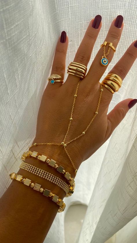 Designer Jewelery, Vacation Jewelry, Jewelry Accessories Ideas, Dope Jewelry, Chunky Jewelry, Nail Jewelry, Rings Gold, Classy Jewelry, Funky Jewelry