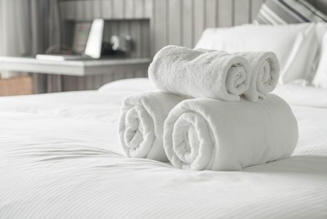 Hotel Bath Towels, Womens Bathrobes, Hair And Nail Salon, British Colonial Style, Fluffy Towels, Full Bedding Sets, Bath Towels Luxury, Hotel Supplies, Towel Collection