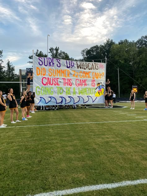 Fnl Sign Ideas, Beach Theme Run Through Sign Football, Football Sign Ideas For Games, Cheer Signs For Football Posters, Football Game Sign Ideas, Cheer Banner Ideas, Football Fence Signs High School, Cheer Football Banners, Cheerleader Signs For Football Games