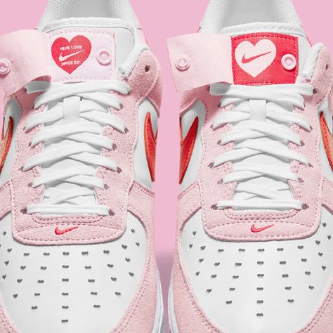 Tenis Air Force, Valentines Day Love Letters, Nike Force 1, Nike Force, Aesthetic Shoes, Air Force Ones, Swag Shoes, Low Sneakers, Dream Shoes