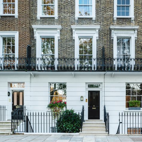 English Townhouse Exterior, Chelsea Townhouse, English Townhouse, Townhouse Exterior, Townhouse Interior, Houses Interior, Town Houses, London Houses, Georgian Townhouse