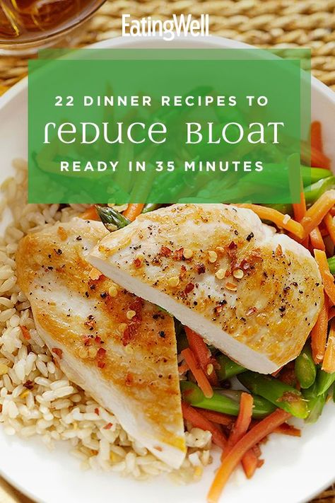 When you’re looking to reduce bloat, try one of these healthy dinner recipes. These recipes feature ingredients like asparagus, ginger and watermelon, which may help your stomach feel better. Recipes like Easy Fish Tacos with Kiwi Salsa and Scrambled Eggs with Vegetables are tasty, nutritious and on the table in just 35 minutes. #dinner #dinnerideas #supperideas #dinnerrecipes #healthydinnerideas #healthydinnerrecipes #healthyrecipes Anti Bloat, Reduce Bloat, Bland Diet Recipes, Easy To Digest Foods, Healthy Gut Recipes, Low Fat Dinner, Light Dinner Recipes, Resep Diet, Summer Recipes Dinner