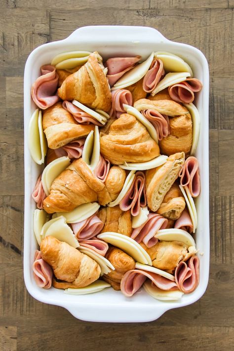 This Ham and Cheese Croissant Breakfast Bake Recipe is SO flavourful and delicious. Easy to make and ready in about 1 hour, 30 minutes. Perfect for holiday brunch and special occasions. Special Breakfast Ideas, Breakfast Bake Recipes, Brunch Recipes Easy, Croissant Breakfast Bake, Crossiant Recipes, Croissant Breakfast Casserole, Morning Treats, Brunch Sides, Ham And Cheese Croissant