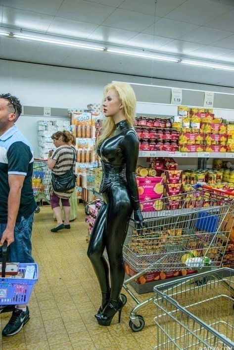 Catsuit Fashion, Catsuit Outfit, Lederhosen Outfit, Latex Lady, Woman In Black, Shiny Clothes, Faith In Humanity, Video Clips, Catsuit