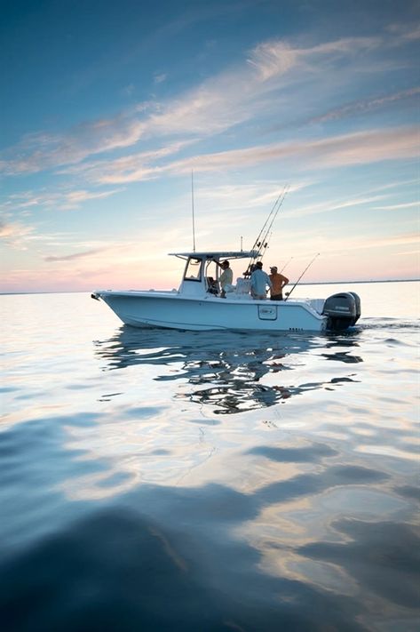 fishing finder camera Fishing Boat Photography, Ocean Fishing Aesthetic, Deep Sea Fishing Aesthetic, Fishing Aesthetic Ocean, Fishing Boat Aesthetic, Pesca Aesthetic, Fishing On Boat, Boat On The Ocean, Fishing Aesthetic