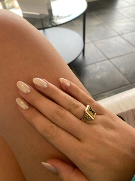 #nails #haileybiebernails #trendynails Nail Designs Hailey Bieber, Hailey Bieber Monochrome Nails, Hailey Bieber Nails On Brown Skin, Hayley Bieber French Tip Nails, Celebrity Nail Inspiration, Hails Bieber Nails, Hail Bieber Nails, Hailey Bieber Nails Coffin Shape, Hailey Bieber Short Nails