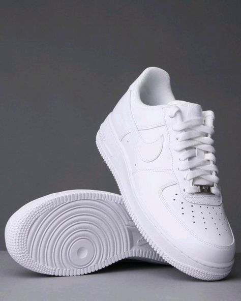 Nike Blazer Outfit, Kasut Nike, Tenis Air Force, White Nike Air Force, White Nike Air, All Nike Shoes, Air Force One, Force One, Nike Air Force Ones