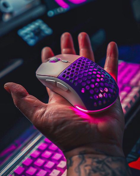 No words for this cool gadgetawesome cool gadget #technology #pinterest #techlovers #gadgets #coolgadgets #techy #techies Funny Trucker Hat, Gaming Mice, Mouse Computer, Gaming Tips, Smart Home Automation, Wearable Device, Game On, Home Automation, Gaming Mouse