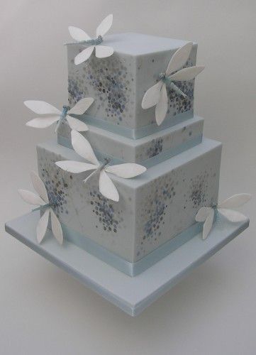 decorated wedding cakes in pale blue Dragonfly Cake, Dragonfly Wedding, Wedding Cake Trends, Silver Wedding Cake, Men's Formal Wear, Cakes Inspiration, Decorative Cakes, Winter Cake, Dragon Flies