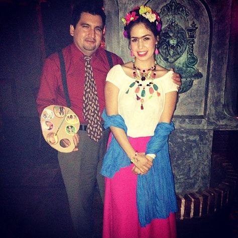 Frida Kahlo And Diego Rivera Costume, Frida And Diego Costume, Demi Lovato Costume, Mexican Couple Costume Ideas, Customes Halloween, Mexican Bridal Showers, Frida And Diego, Clever Halloween Costumes, Holloween Costume