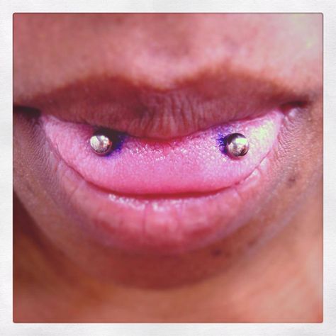 #Surface #tongue #piercing, #Titanium #Metal #Piercer: #NikkiNeedle (Nicolle Himowicz) Surface Tongue Piercing, Piercing Tongue, Pretty Piercings, Surface Piercing, Titanium Metal, Tongue Piercing, Body Modifications, Tattoos And Piercings, Body Art