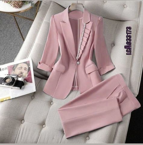 Fashionable Work Outfit, 2piece Outfits, Professional Clothing, Blazer Jackets For Women, Fashion Top Outfits, Stylish Work Attire, Woman Suit Fashion, Classy Dress Outfits, Classy Work Outfits