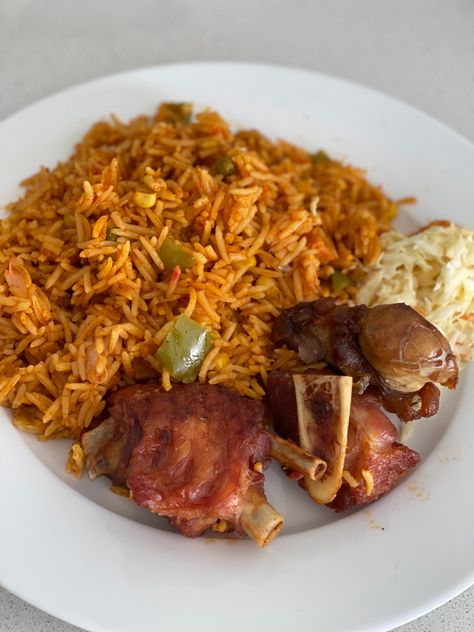 Jollof Rice Fried Turkey Recipes, Amazing Food Platters, Africa Food, Fried Turkey, Haitian Food Recipes, Jollof Rice, Nigerian Food, Turkey Recipe, Pretty Landscapes