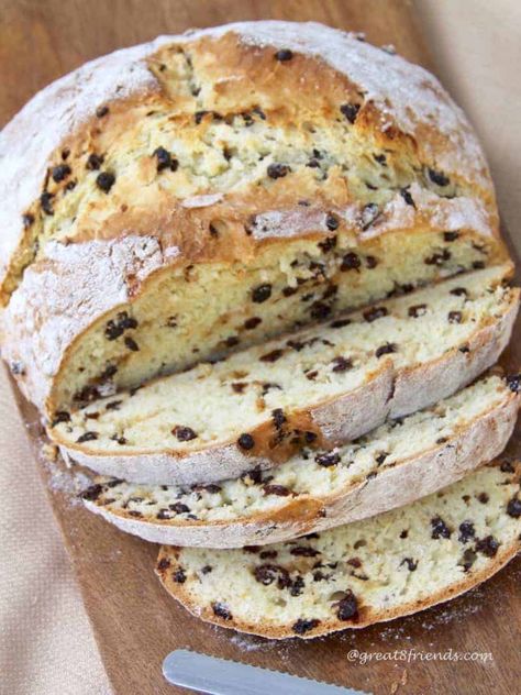 No Knead Irish Soda Bread, Irish Soda Bread With Raisins, Soda Breads, Ina Garden, Irish Foods, Irish Bread, Soda Bread Recipe, Irish Soda Bread Recipe, A Loaf Of Bread