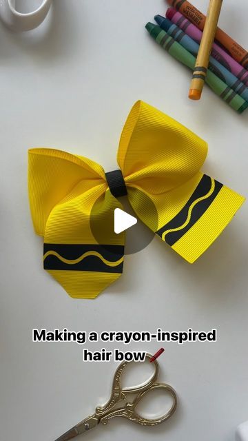 Monica Silva on Instagram: "Hair bow tutorial 🎀 Don’t forget to check my other hair bow tutorials 🫶 #hairbowtutorial #hairbowdiy #bowdiy #ribbon #liston #moño" Diy Crayons, Hair Bow Tutorial, Bow Tutorial, Crafts To Make And Sell, Diy Hair Bows, Diy Bow, Diy Hair, How To Make Bows, Diy Hairstyles