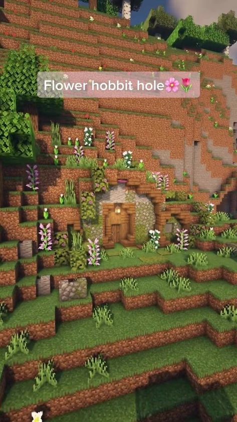 Cute Basic Minecraft Houses, Minecraft Cottagecore Enchantment Room, Minecraft Hobbit Hole Entrance, Minecraft Inspo Aesthetic, Hobbit Home Minecraft, Minecraft Houses Cute, Hobbit House Minecraft, Cute Minecraft Houses Cottage, Cute Minecraft Cottage